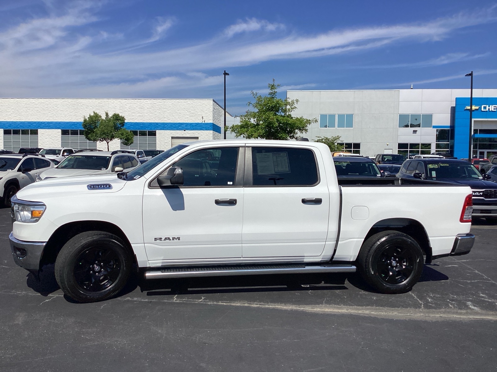 Vehicle image 7 of 33