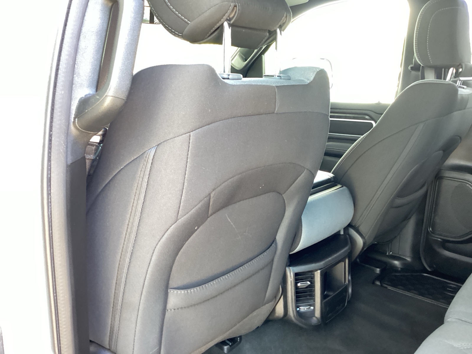 Vehicle image 16 of 33
