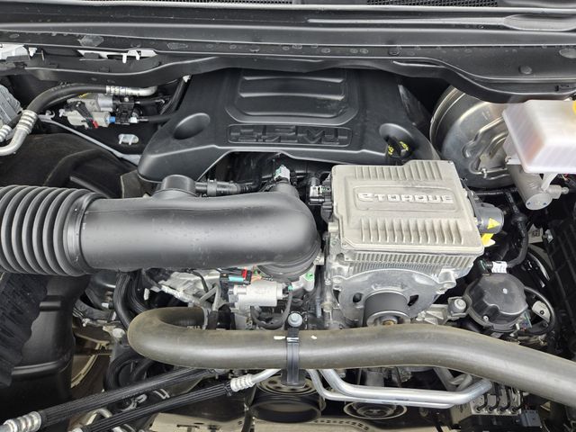 Vehicle image 8 of 34