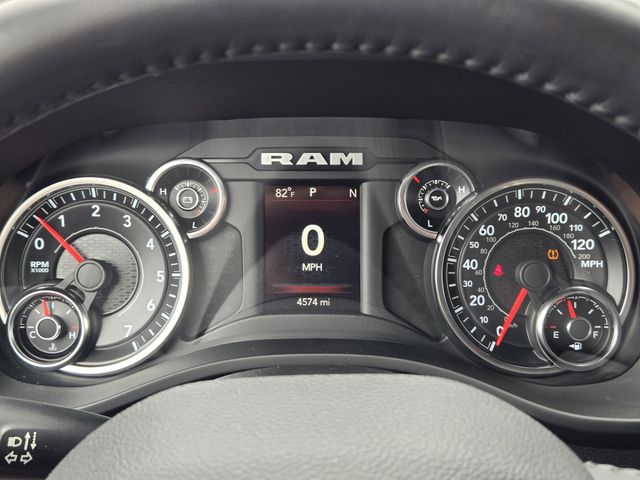 Vehicle image 20 of 34