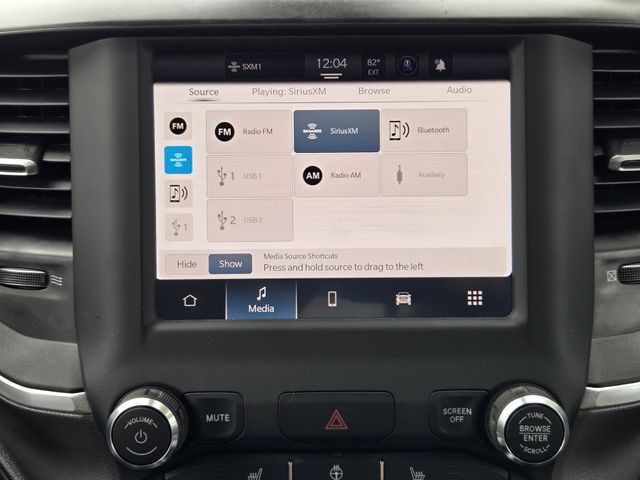 Vehicle image 21 of 34