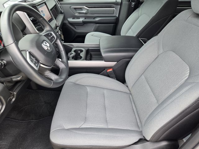 Vehicle image 16 of 34