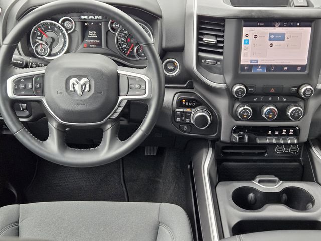Vehicle image 31 of 34