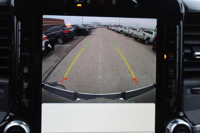 Vehicle image 11 of 23