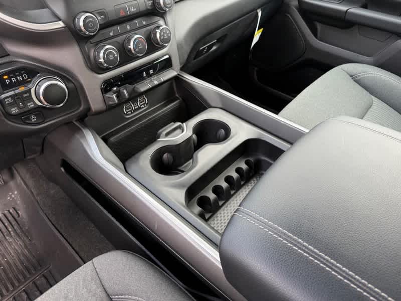 Vehicle image 14 of 24