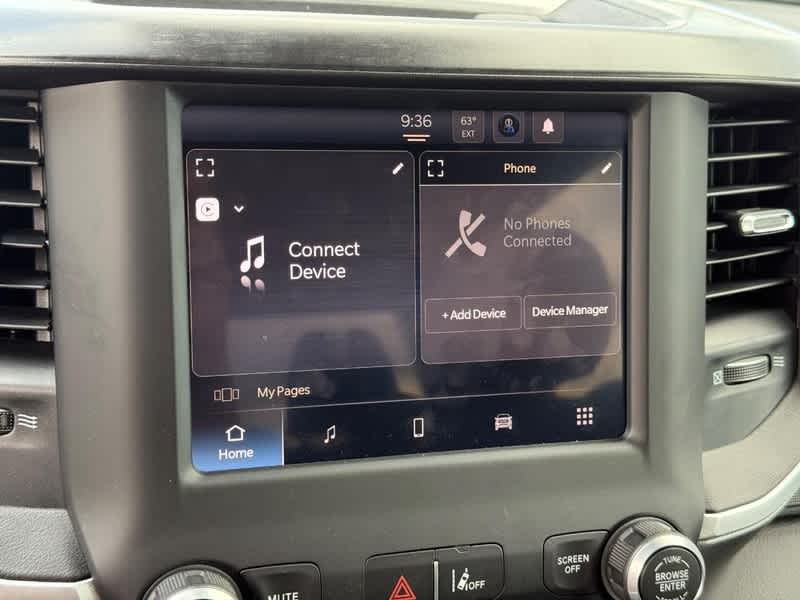Vehicle image 11 of 24