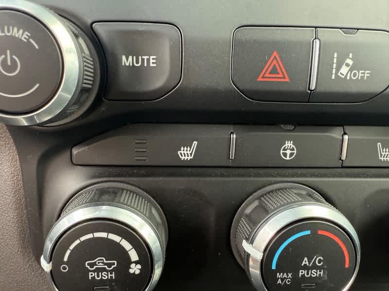 Vehicle image 10 of 24