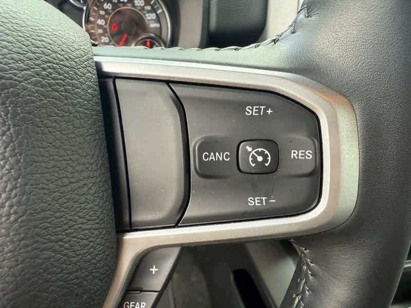 Vehicle image 8 of 24