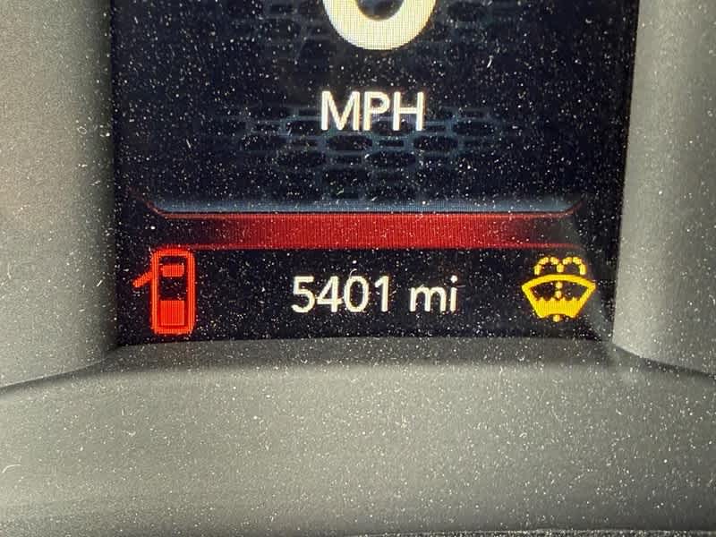 Vehicle image 17 of 24