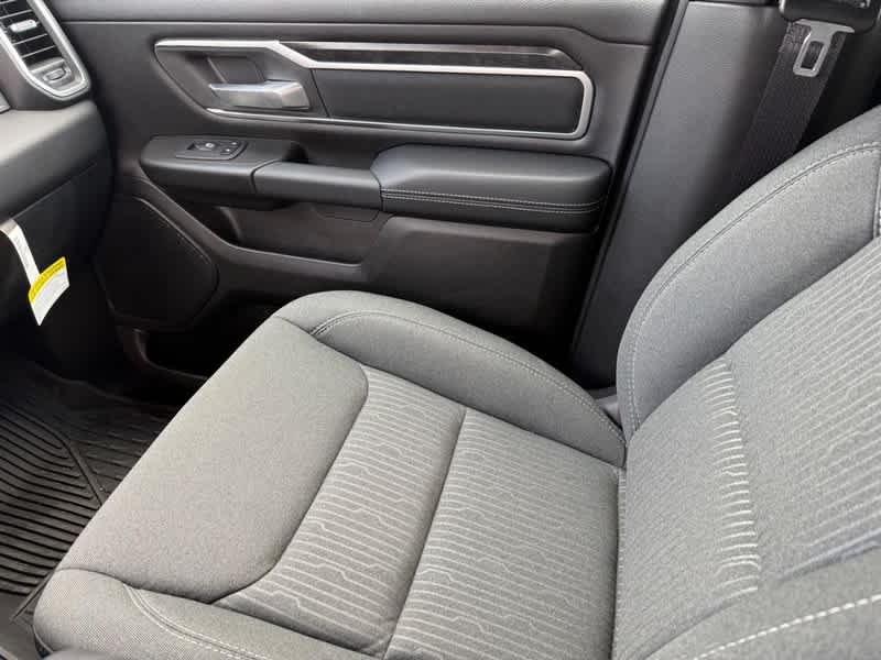 Vehicle image 15 of 24