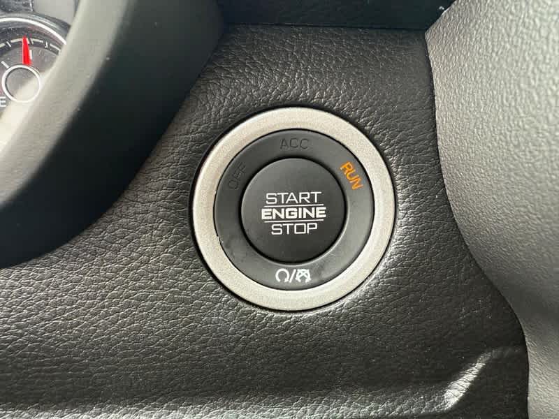 Vehicle image 9 of 24