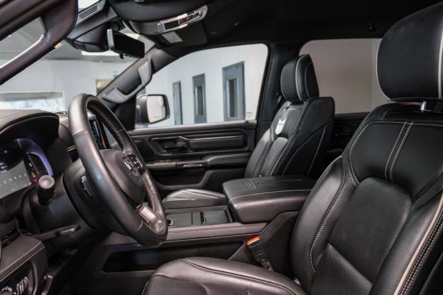 Vehicle image 25 of 60