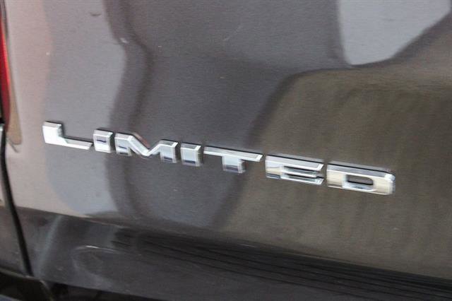 Vehicle image 37 of 60