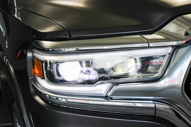 Vehicle image 15 of 60