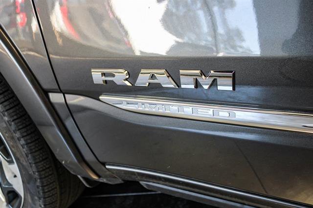 Vehicle image 58 of 60