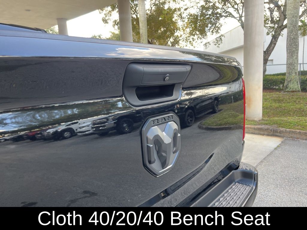 Vehicle image 15 of 34