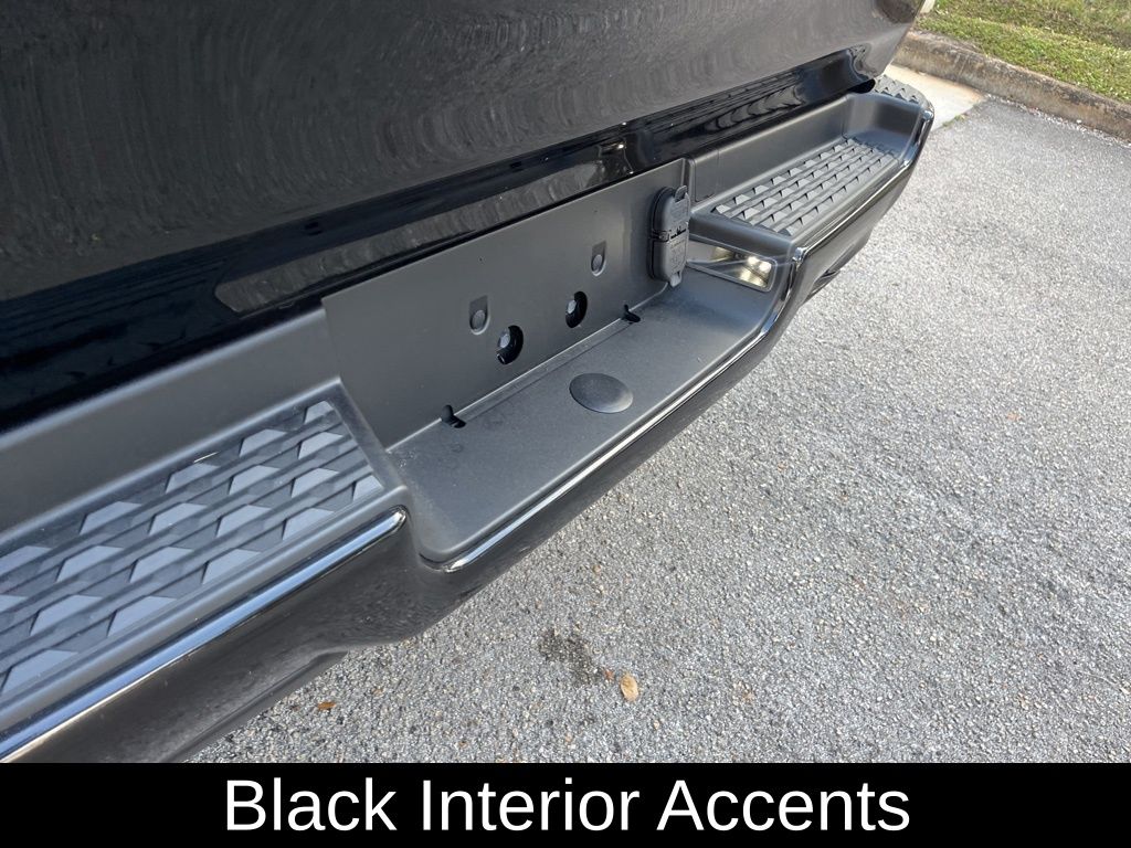 Vehicle image 14 of 34