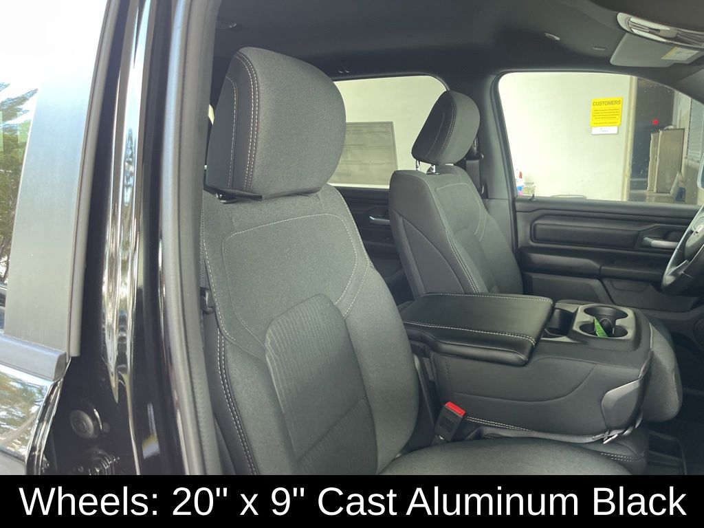 Vehicle image 16 of 34