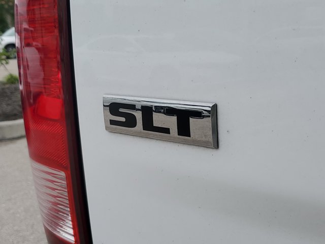 Vehicle image 10 of 31