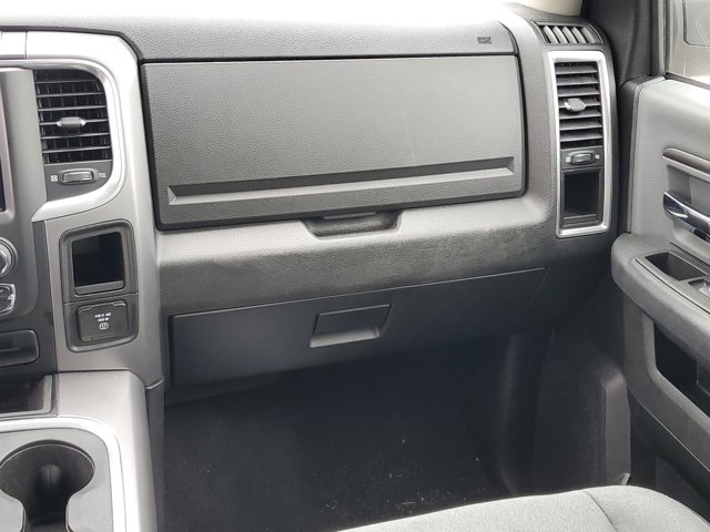 Vehicle image 19 of 31
