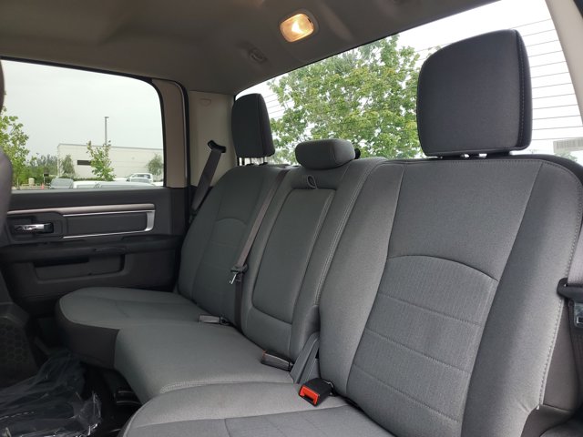 Vehicle image 12 of 31