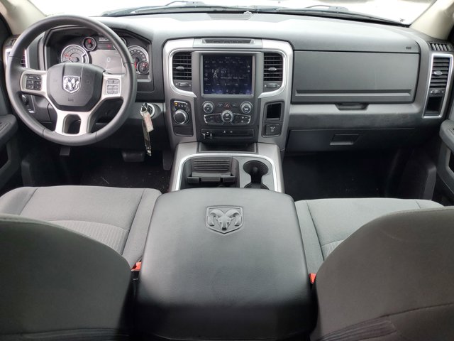 Vehicle image 16 of 31