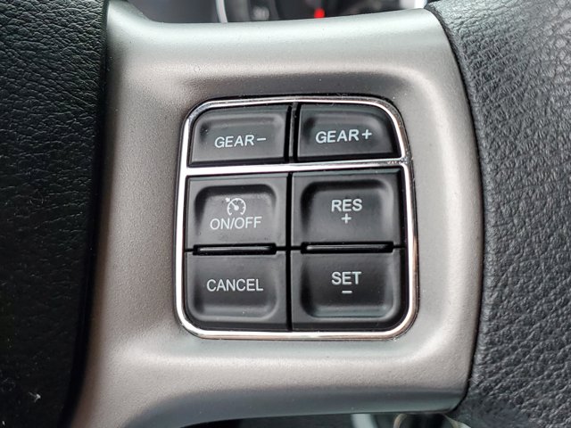 Vehicle image 25 of 31
