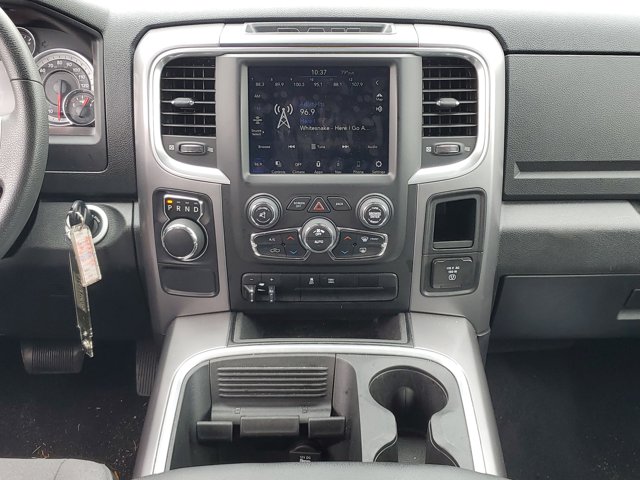 Vehicle image 18 of 31