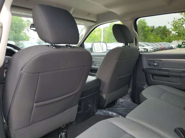 Vehicle image 13 of 31