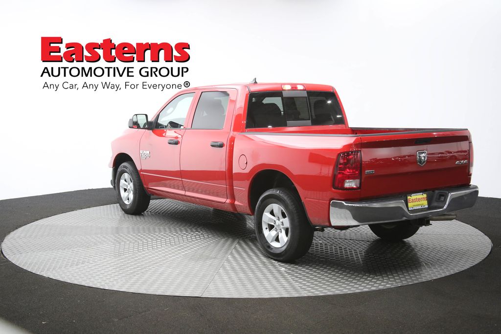 Vehicle image 33 of 62
