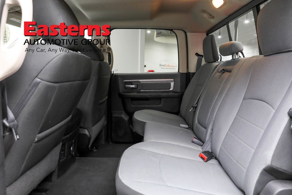 Vehicle image 51 of 62