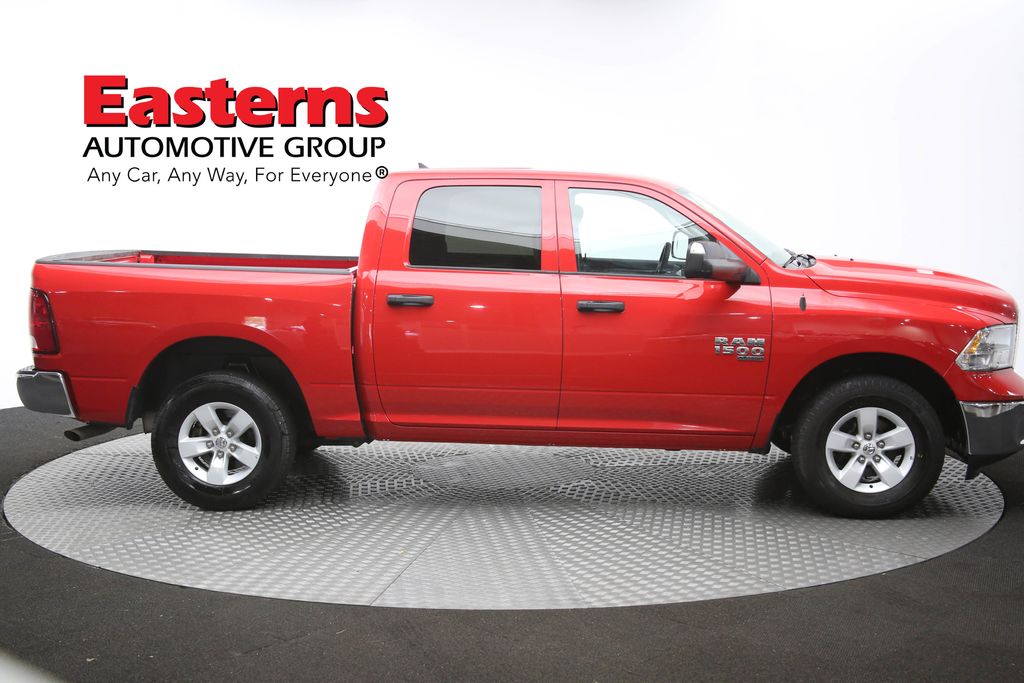 Vehicle image 17 of 62