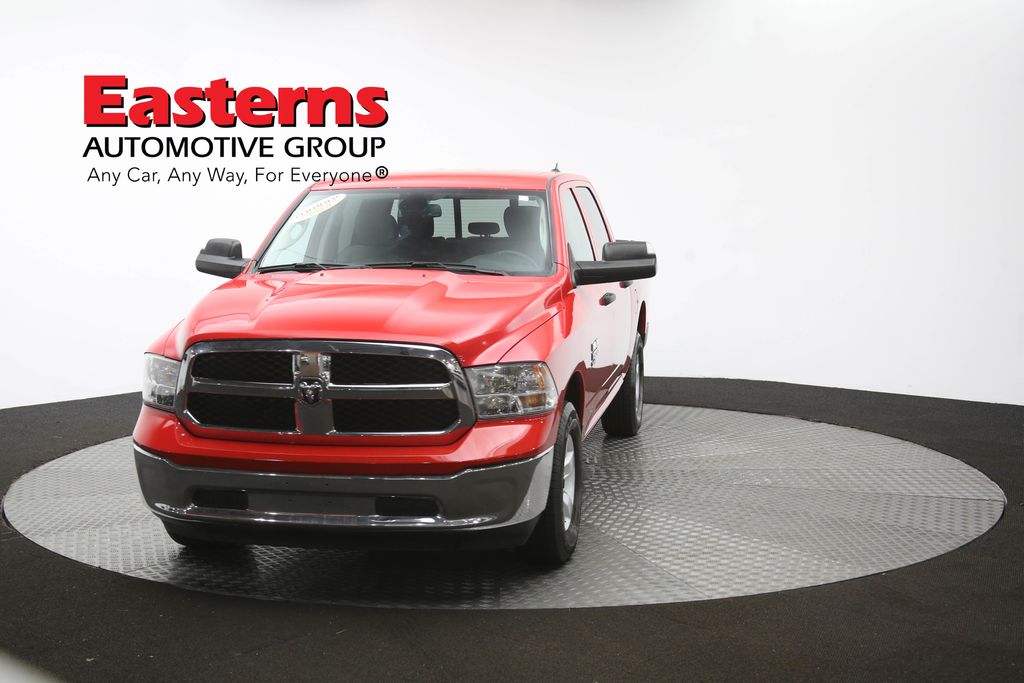 Vehicle image 4 of 62