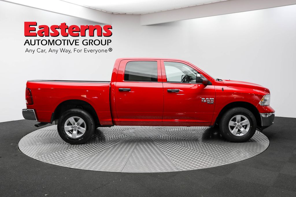 Vehicle image 18 of 62