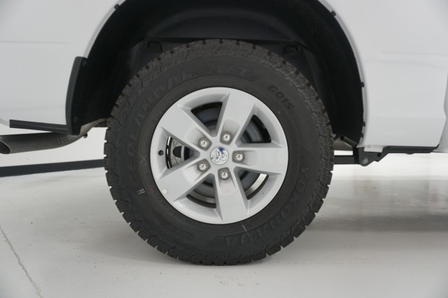 Vehicle image 5 of 33