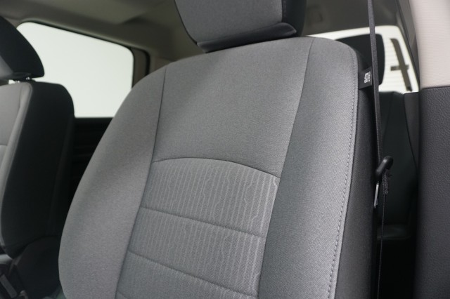 Vehicle image 18 of 33