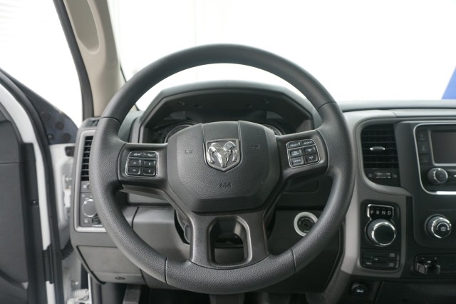 Vehicle image 23 of 33