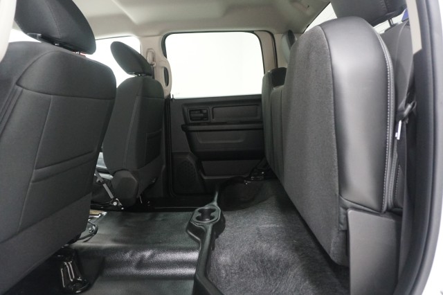 Vehicle image 21 of 33