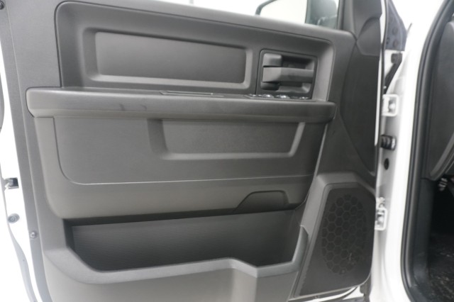 Vehicle image 15 of 33
