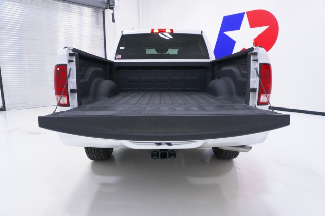 Vehicle image 8 of 33