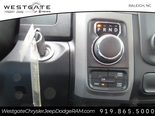 Vehicle image 24 of 30