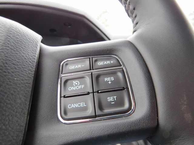 Vehicle image 22 of 31