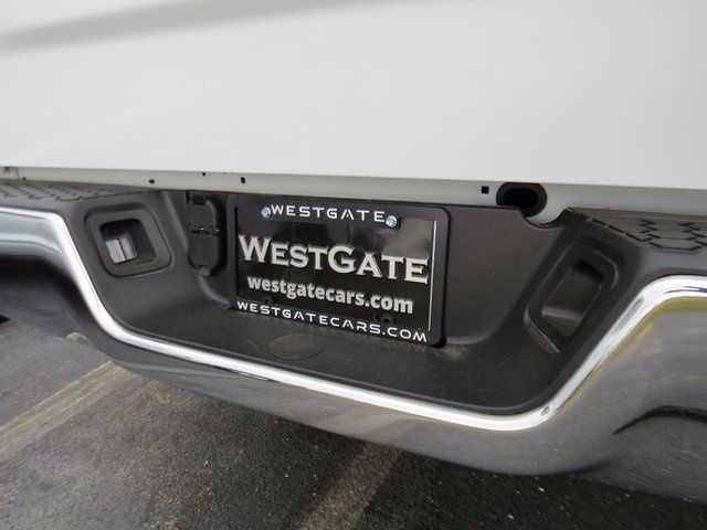 Vehicle image 13 of 31