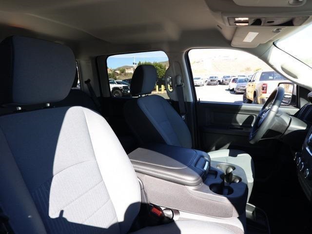 Vehicle image 10 of 28