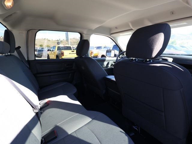 Vehicle image 11 of 28