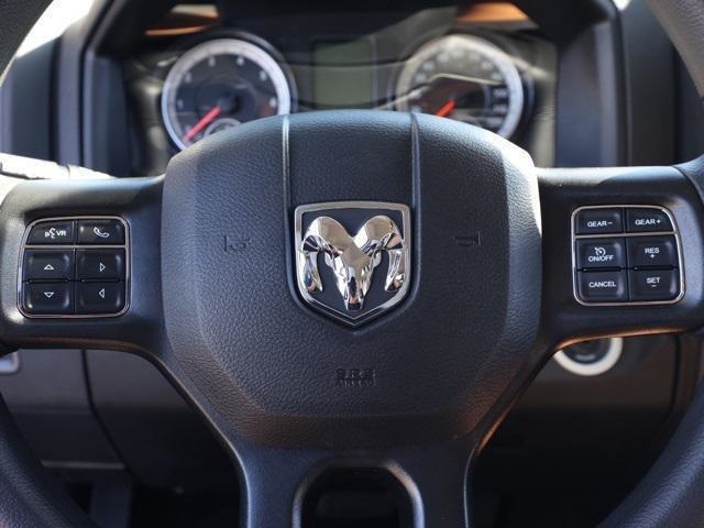 Vehicle image 16 of 28