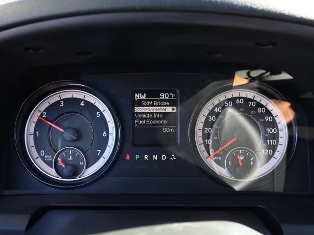 Vehicle image 17 of 28