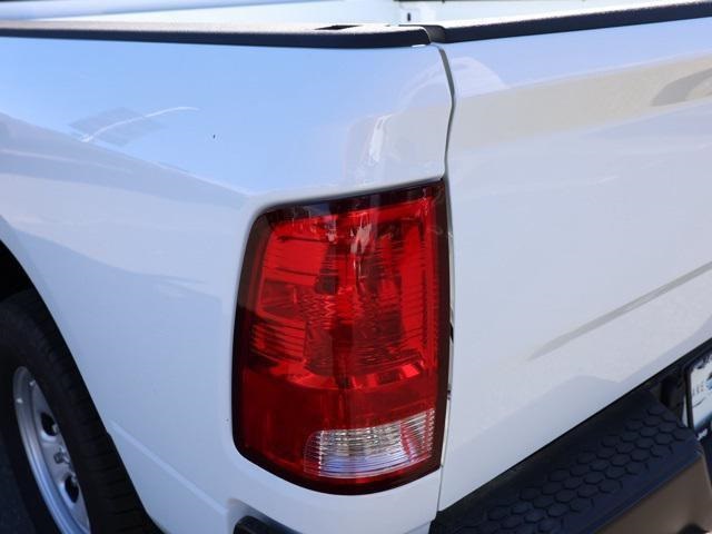 Vehicle image 22 of 28