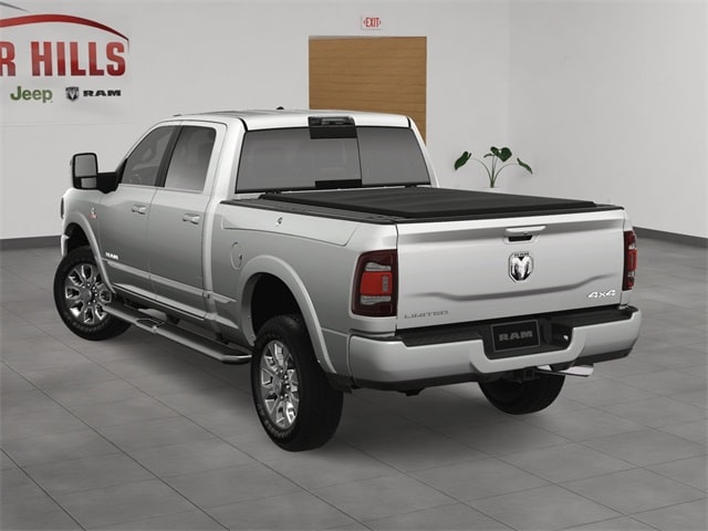 Vehicle image 4 of 24