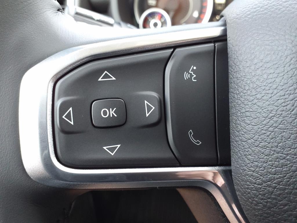 Vehicle image 16 of 33